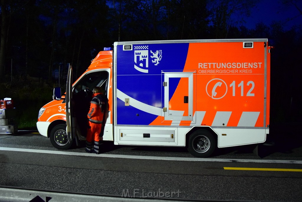 VU Gefahrgut LKW umgestuerzt A 4 Rich Koeln Hoehe AS Gummersbach P638.JPG - Miklos Laubert